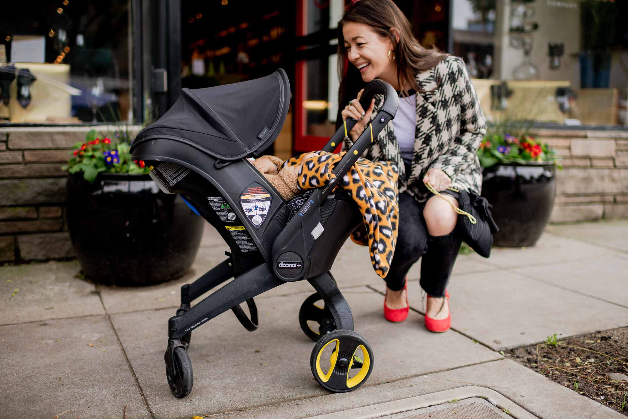 Baby Carriers vs Strollers: Pros and Cons for Parents