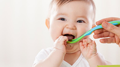 Tips to Choose The Right First Foods for Your Baby