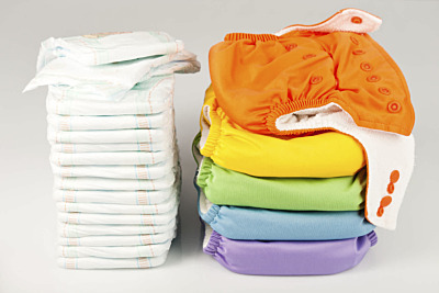 Cloth vs Disposable Diapers: The Pros & Cons