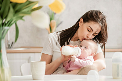 Tips for Bottle-Feeding Breastfed Babies