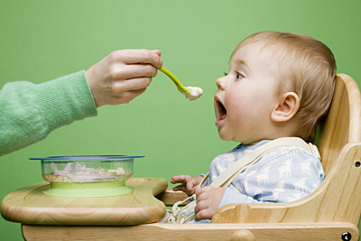 Starting Solids Dos & Don’ts for New Parents