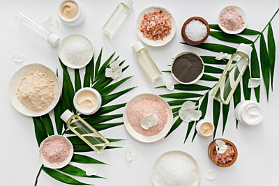 Top 5 Natural Skincare Brands Loved By Moms