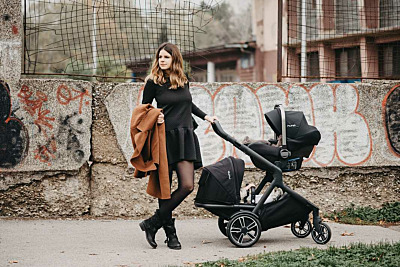Double Strollers: Side-by-Side or Tandem, and Which Is Better?