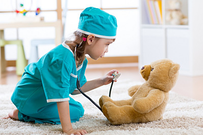 Pretend Play & The Benefits It Gives