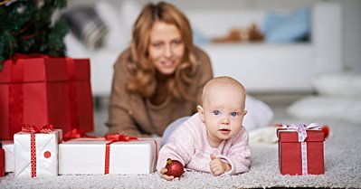 Reading to Your Baby: The Perfect Gift This Christmas